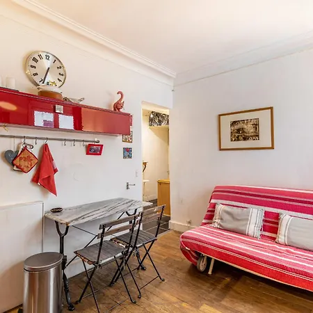 Guestready - Rouge Paris