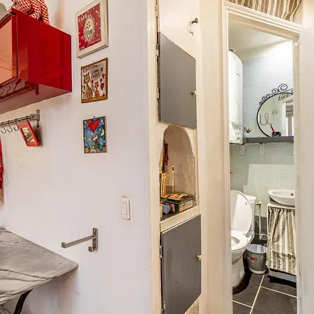 Guestready - Rouge Paris